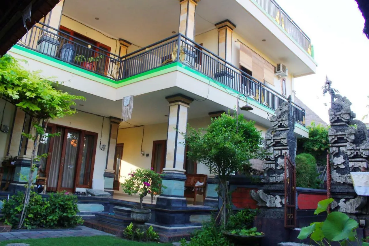 Cr Tris Rooms Seminyak Maison d'hôtes