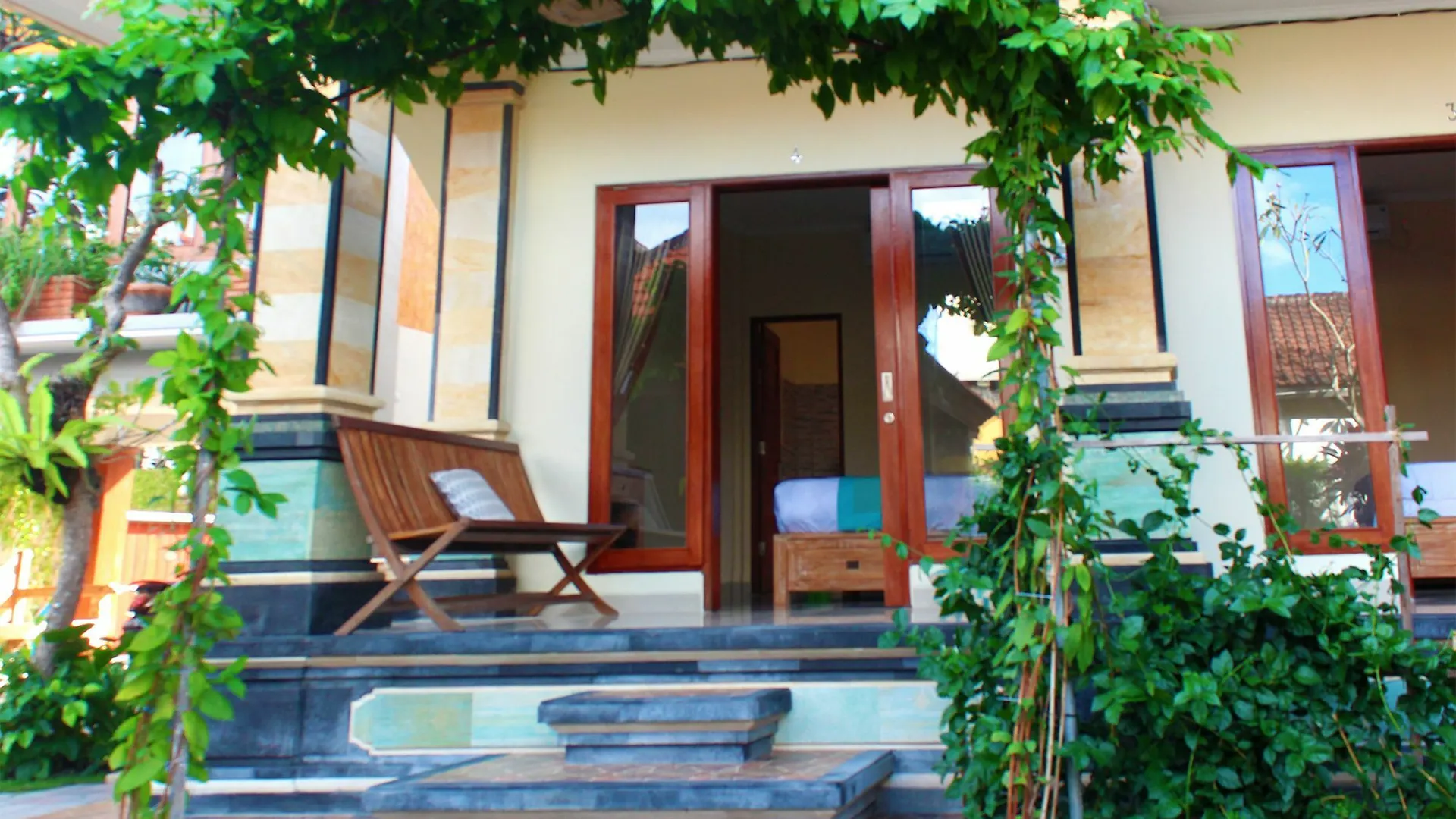 ** Casa de hóspedes Cr Tris Rooms Seminyak Indonésia
