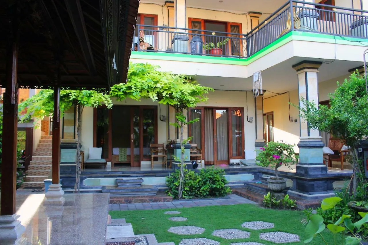 Casa de hóspedes Cr Tris Rooms Seminyak
