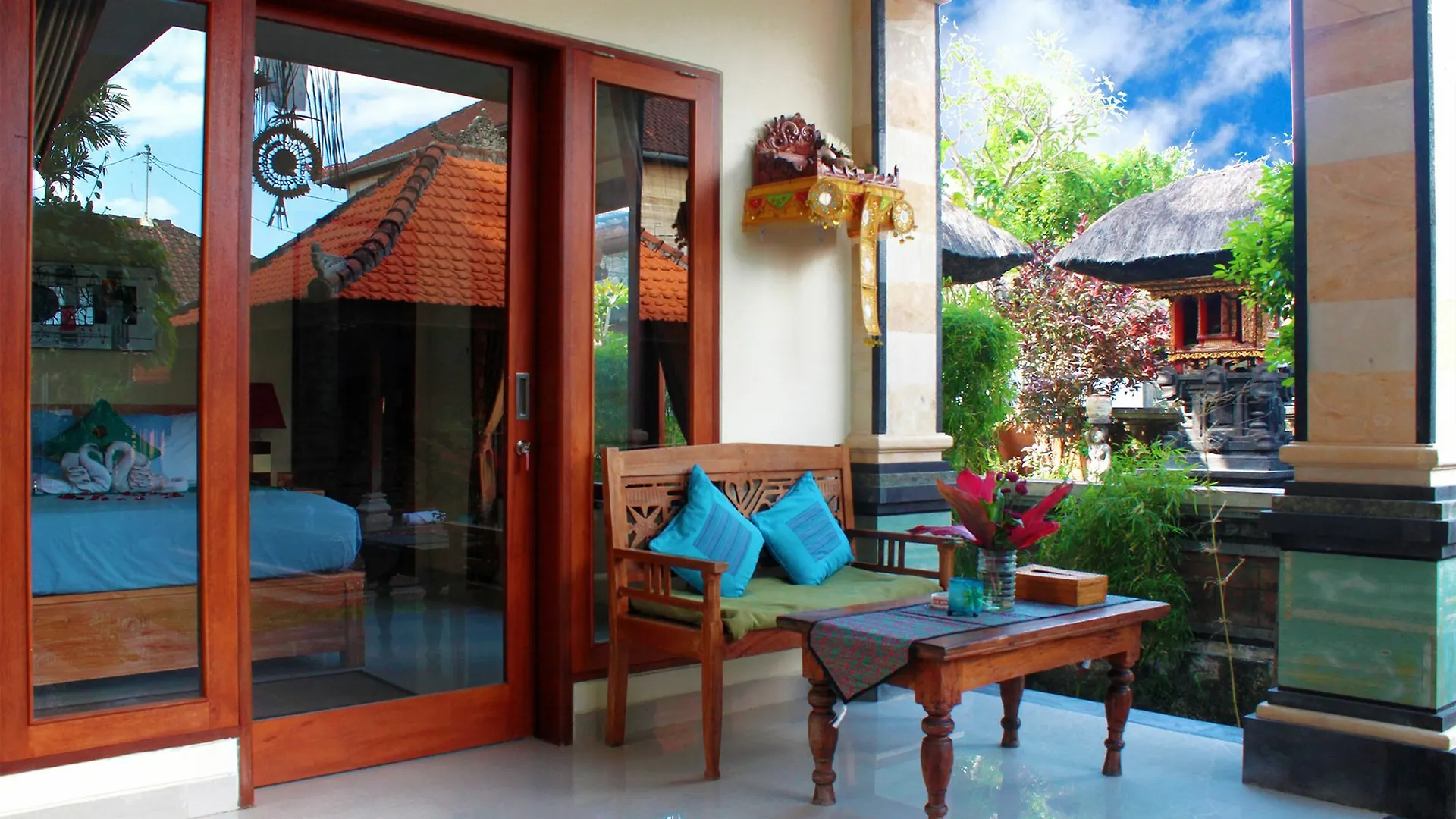 Konukevi Cr Tris Rooms Seminyak