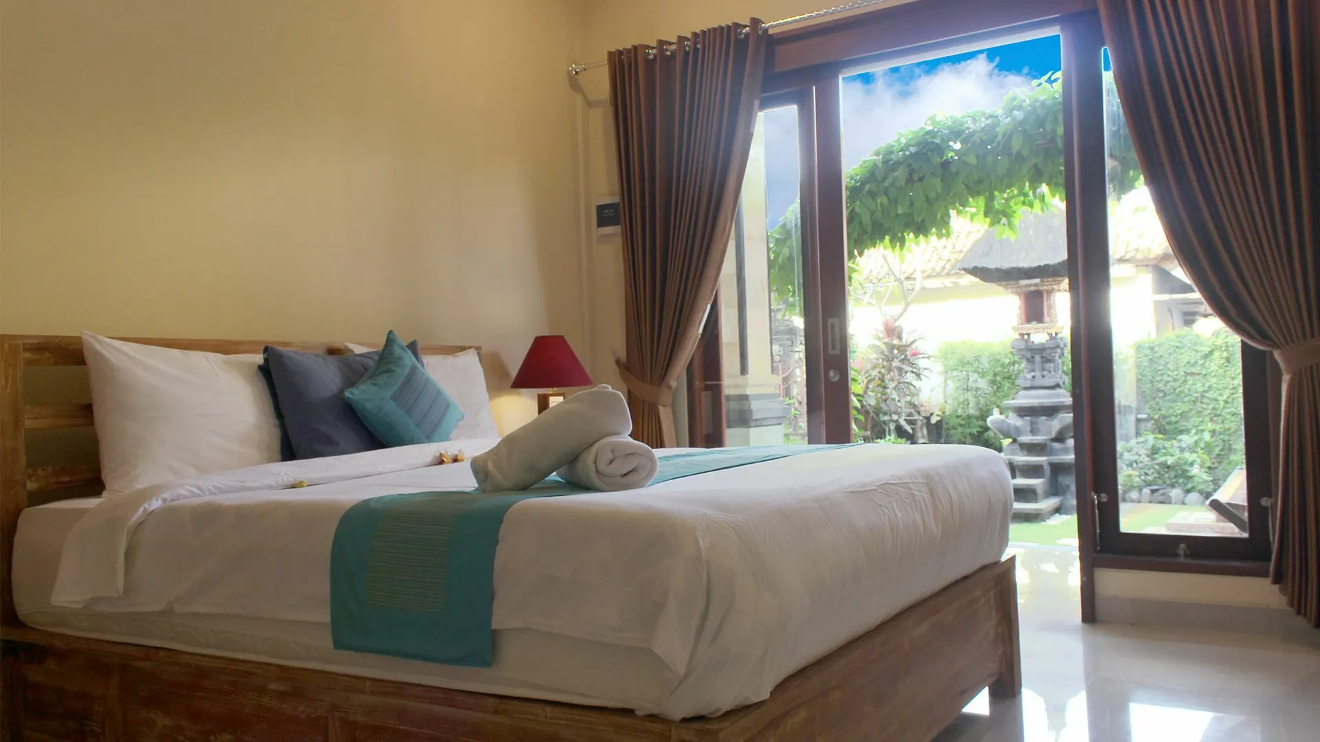 Konukevi Cr Tris Rooms Seminyak